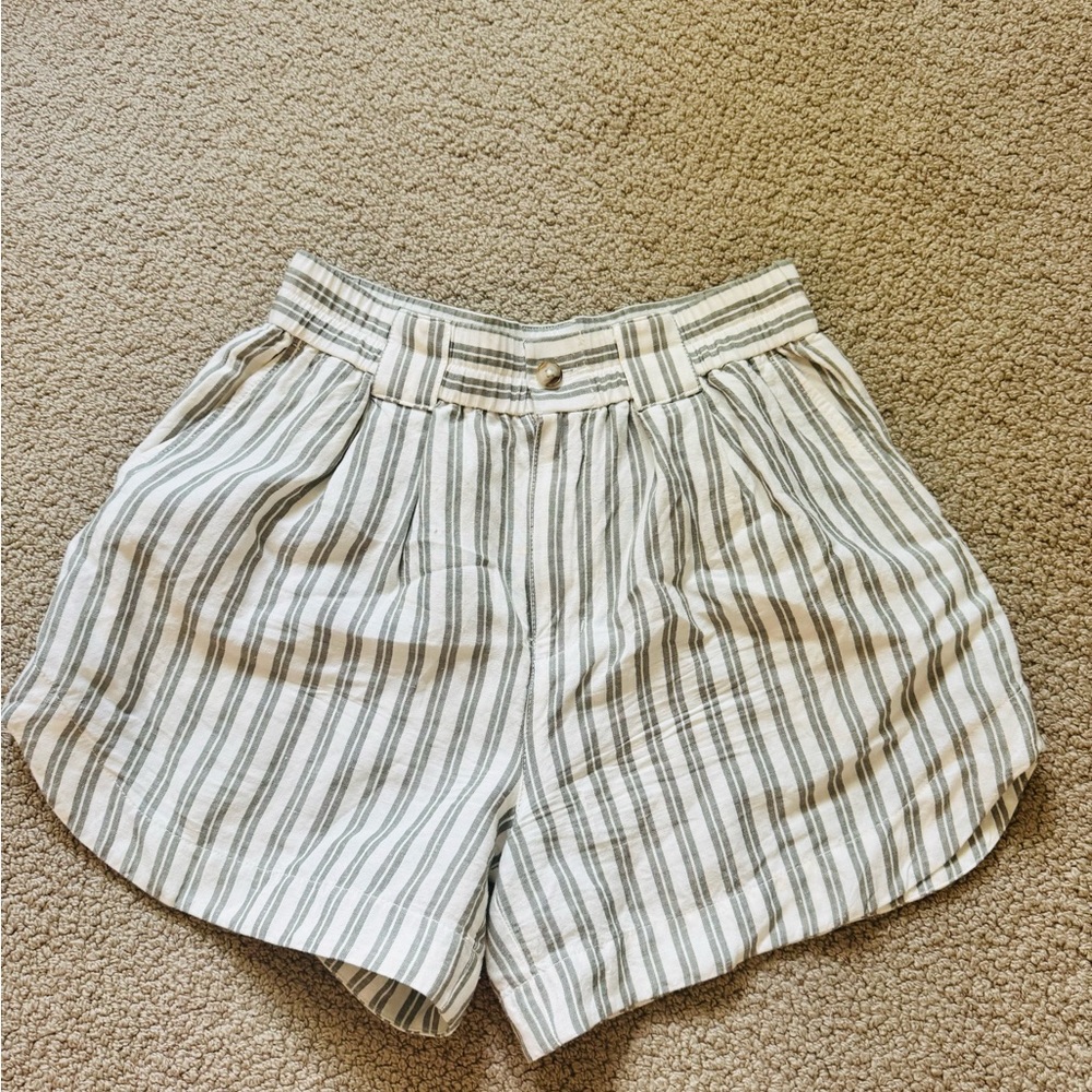 Madewell High Waist Striped Shorts - Gray and White